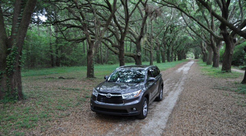 Car-Revs-Daily.com Road Test Review - 2014 Toyota Highlander XLE V6 21