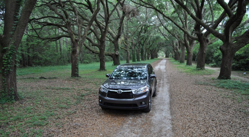 Car-Revs-Daily.com Road Test Review - 2014 Toyota Highlander XLE V6 22