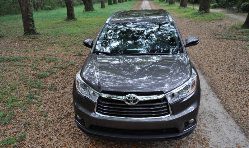 Car-Revs-Daily.com Road Test Review - 2014 Toyota Highlander XLE V6 25