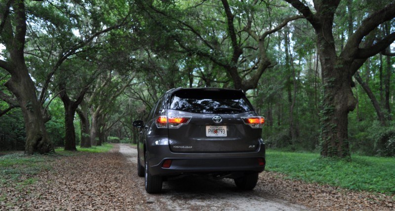Car-Revs-Daily.com Road Test Review - 2014 Toyota Highlander XLE V6 8