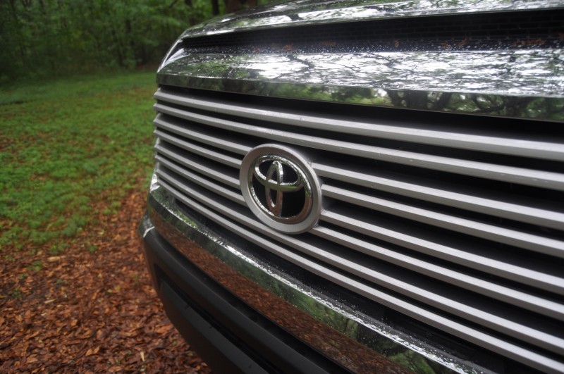 Car-Revs-Daily.com Road Test Review - 2014 Toyota Tundra 5.7L V8 CrewMax Limited 25