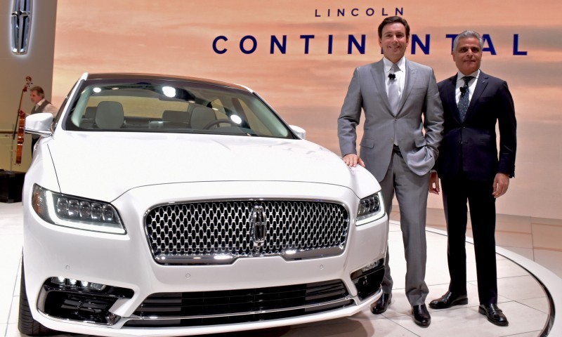 Fields-and-Galhotra-with-Continental-at-NAIAS