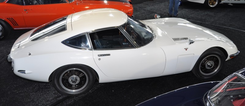 Gooding Pebble Beach 2014 - 1967 Toyota 2000GT in White with Original, US-Delivered Left-Hand-Drive 15