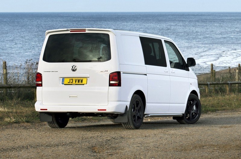 Happy B-Day to the Volkswagen Minibus and Transporter! Work Van Legend Turns 60 in UK This Year 26
