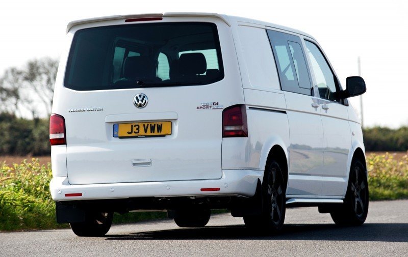 Happy B-Day to the Volkswagen Minibus and Transporter! Work Van Legend Turns 60 in UK This Year 32