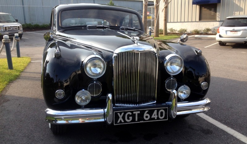 Iconic Classic - 1959 JAGUAR Mark IX Is Blue-Blood Royalty With Most Divine Cabin of the 1950s 1