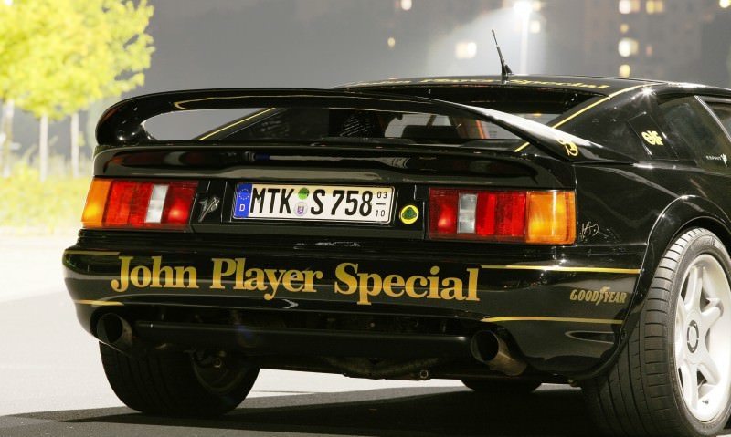 Lotus Esprit in Ayrton Senna JPS Livery by CAMSHAFT 3