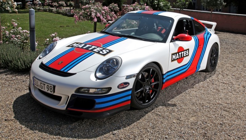 Martini-style Racing Livery by CAM SHAFT for the Porsche 911 GT3 16