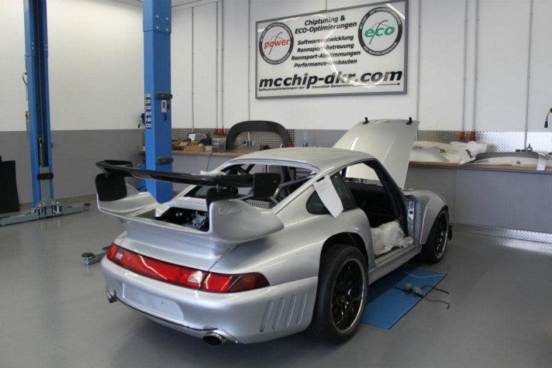 McChip-DKR Porsche 993 GT2 Mc600 22