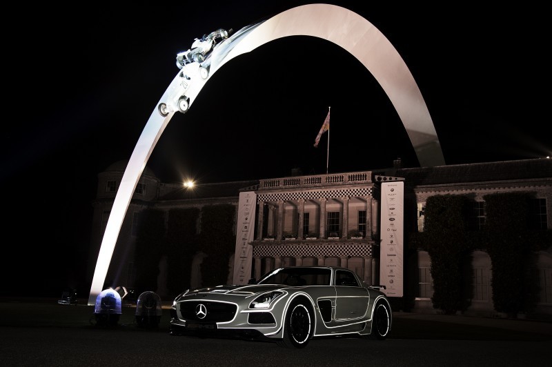 Mercedes-Benz 2014 Goodwood Sculpture Is Huge, But Predictably Joyless 24