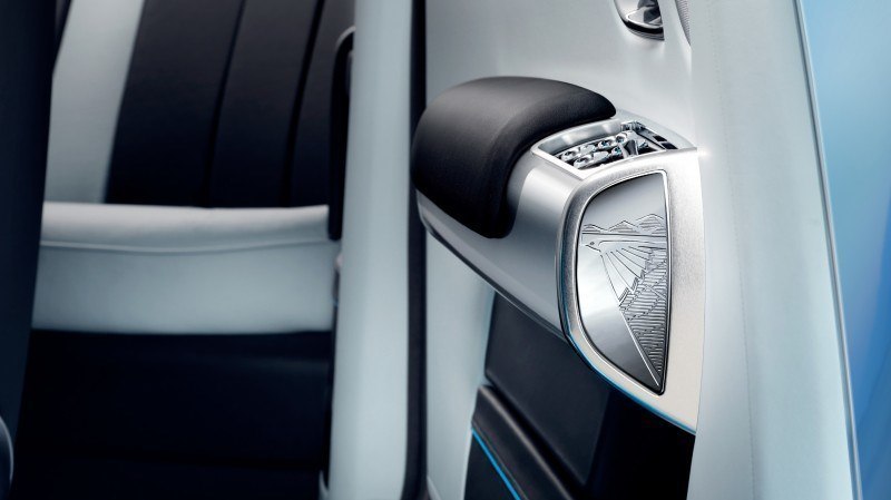 New Rolls-Royce Phantom Drophead Coupe Waterspeed Celebrates Bluebird K3 Record-Breaker 19