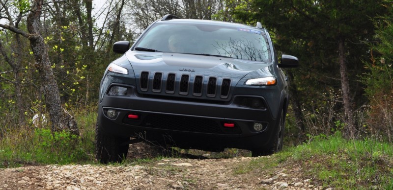 Off-Road Test Review - 2014 Jeep Cherokee Trailhawk On Some Tough and Rocky Trails 1