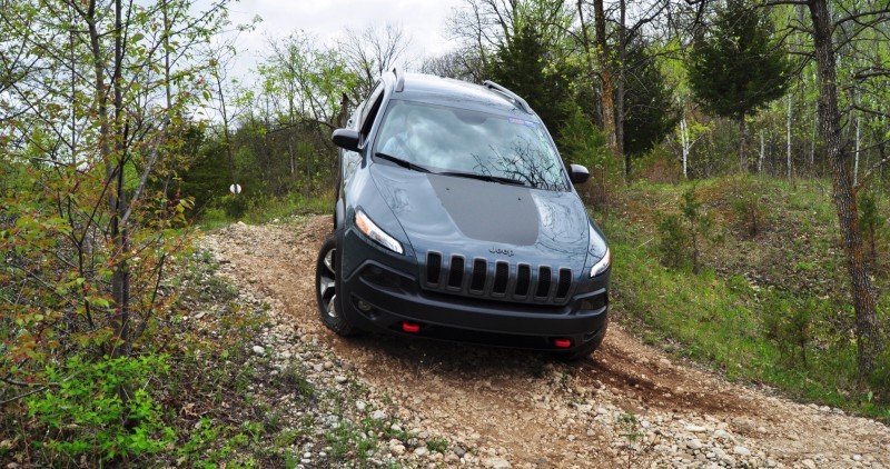 Off-Road Test Review - 2014 Jeep Cherokee Trailhawk On Some Tough and Rocky Trails 10