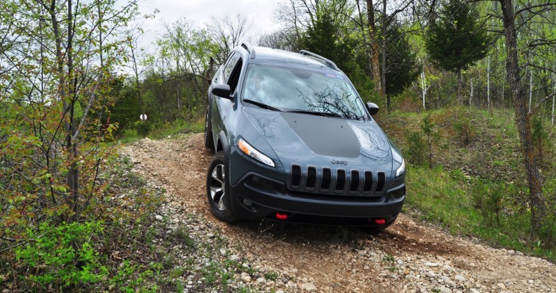 Off-Road Test Review - 2014 Jeep Cherokee Trailhawk On Some Tough and Rocky Trails 11