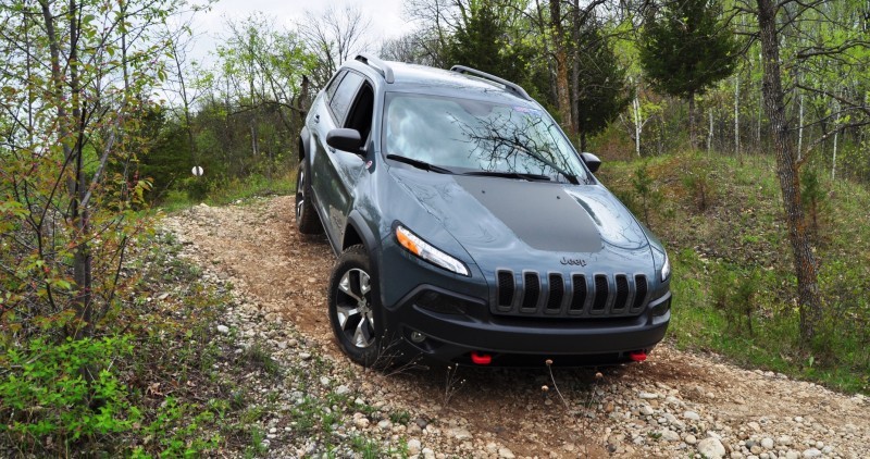 Off-Road Test Review - 2014 Jeep Cherokee Trailhawk On Some Tough and Rocky Trails 12