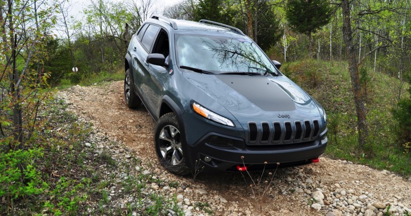 Off-Road Test Review - 2014 Jeep Cherokee Trailhawk On Some Tough and Rocky Trails 13