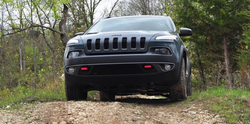Off-Road Test Review - 2014 Jeep Cherokee Trailhawk On Some Tough and Rocky Trails 4