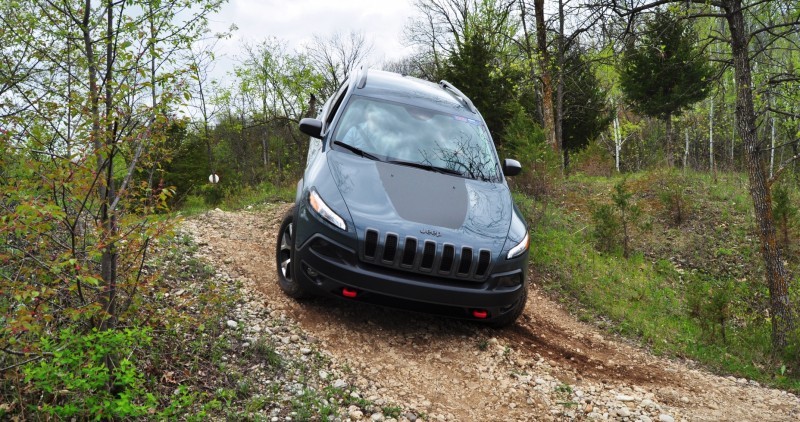 Off-Road Test Review - 2014 Jeep Cherokee Trailhawk On Some Tough and Rocky Trails 9
