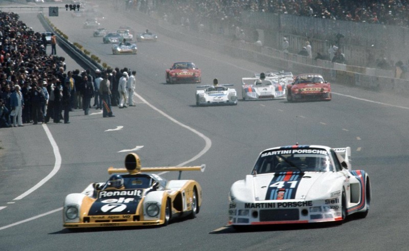 Porsche_Typ_935_Turbo_in_Le_Mans_1977_Porsche_55735
