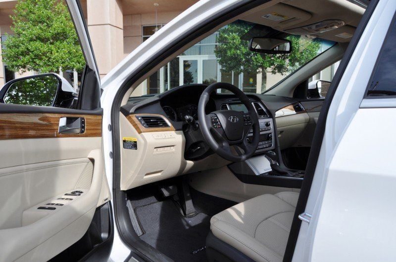 Road Test Review - 2015 Hyundai Sonata - INTERIOR Focus - 2.4L Limited 22