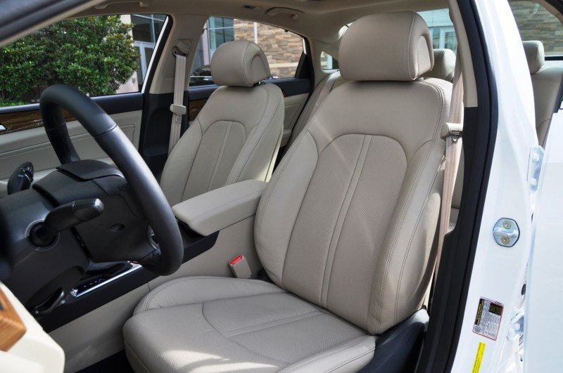 Road Test Review - 2015 Hyundai Sonata - INTERIOR Focus - 2.4L Limited 28