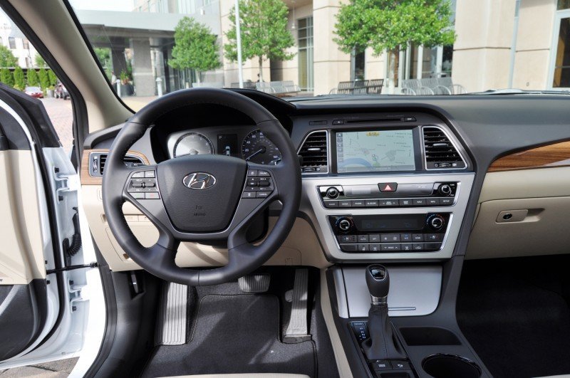 Road Test Review - 2015 Hyundai Sonata - INTERIOR Focus - 2.4L Limited 30