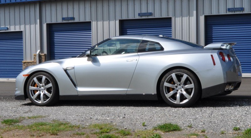 Supercar Hall of Fame - 2011 Nissan GT-R in Super Silver Special Metallic 45