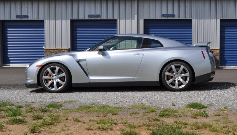 Supercar Hall of Fame - 2011 Nissan GT-R in Super Silver Special Metallic 48