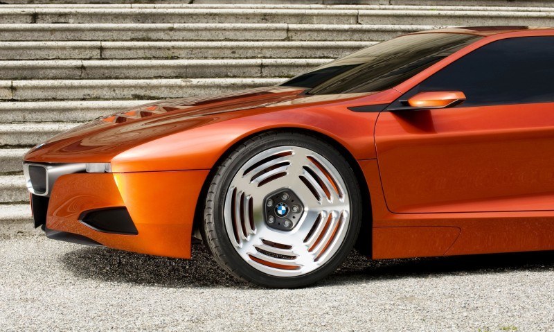 Then and Now - 1980 BMW M1 versus 2008 BMW M1 Hommage 8