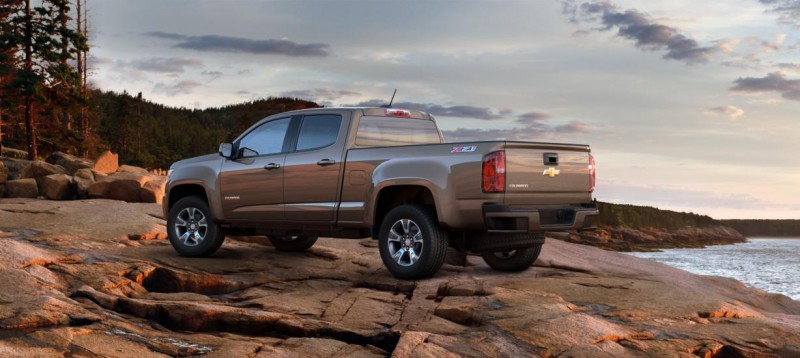 Updated With Pricing and Colors - 2015 Chevrolet Colorado Z71 Brings Cool Style, Big Power 51