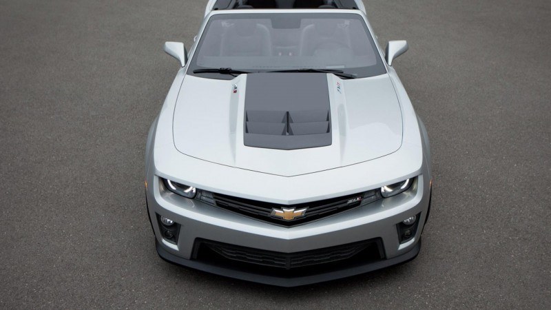 Updated with 40 New Photos - 2014 Chevrolet Camaro ZL1 Convertible Blasts Off for 3.9-second 60-mph Sprints 61