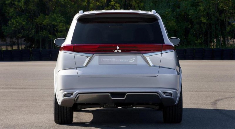 mitsubishi-outlander-phev-concept-s-3