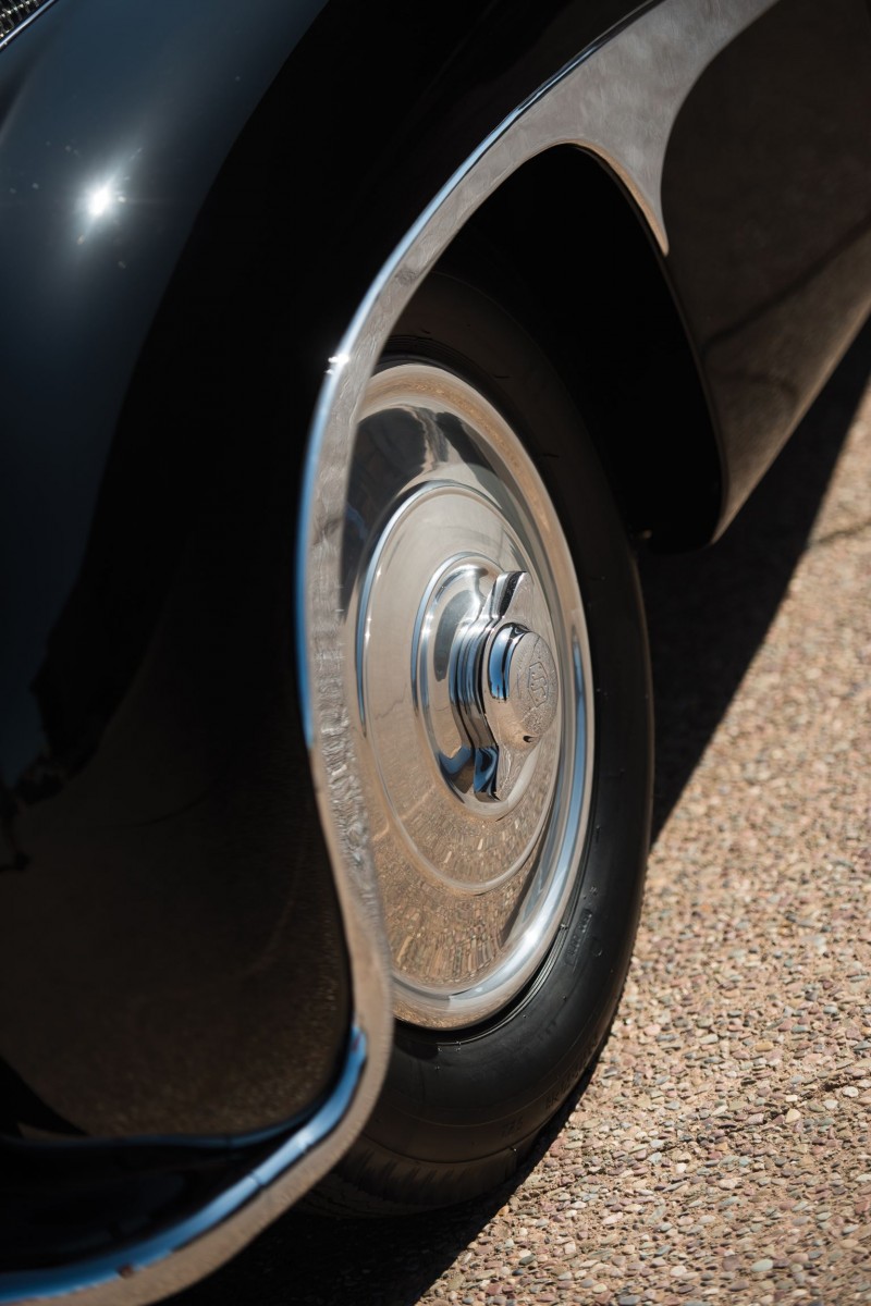 1939 JAGUAR SS100 2½-Litre Roadster by Van den Plas 9