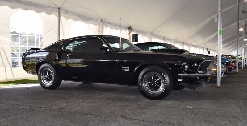 1969 Ford Mustang BOSS 429 in Raven Black 16