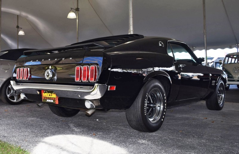 1969 Ford Mustang BOSS 429 in Raven Black 22