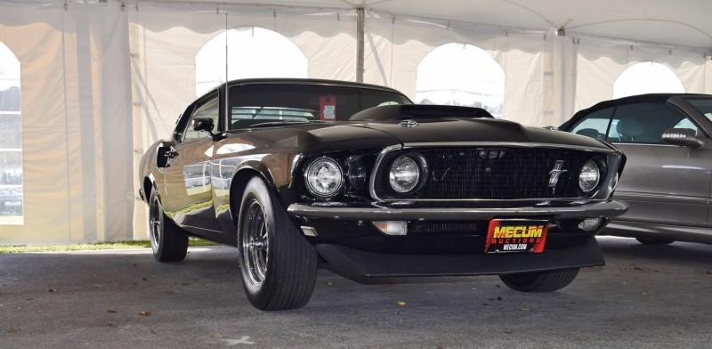 1969 Ford Mustang BOSS 429 in Raven Black 3