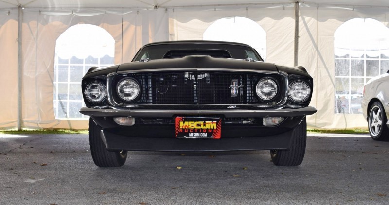 1969 Ford Mustang BOSS 429 in Raven Black 33