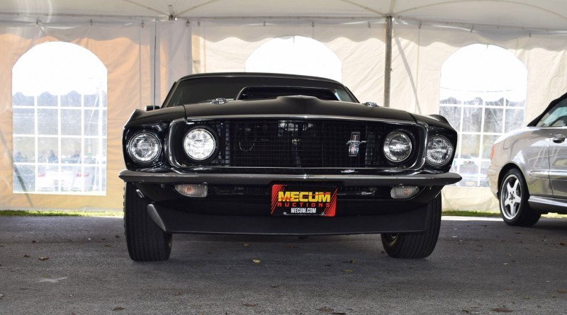 1969 Ford Mustang BOSS 429 in Raven Black 5