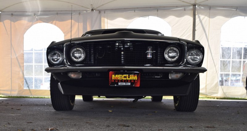 1969 Ford Mustang BOSS 429 in Raven Black 6