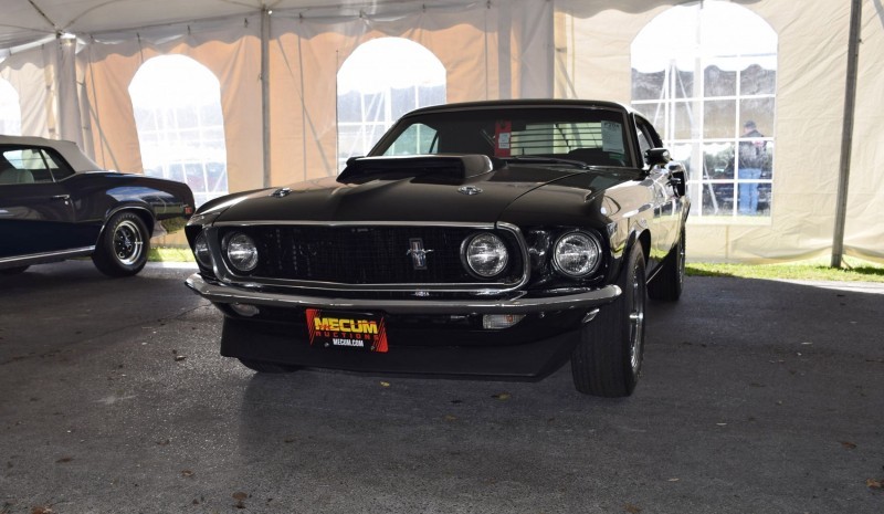 1969 Ford Mustang BOSS 429 in Raven Black 9