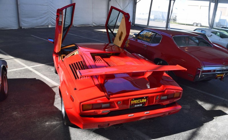 1989 Lamborghini COUNTACH 25th Anniversary Edition  26