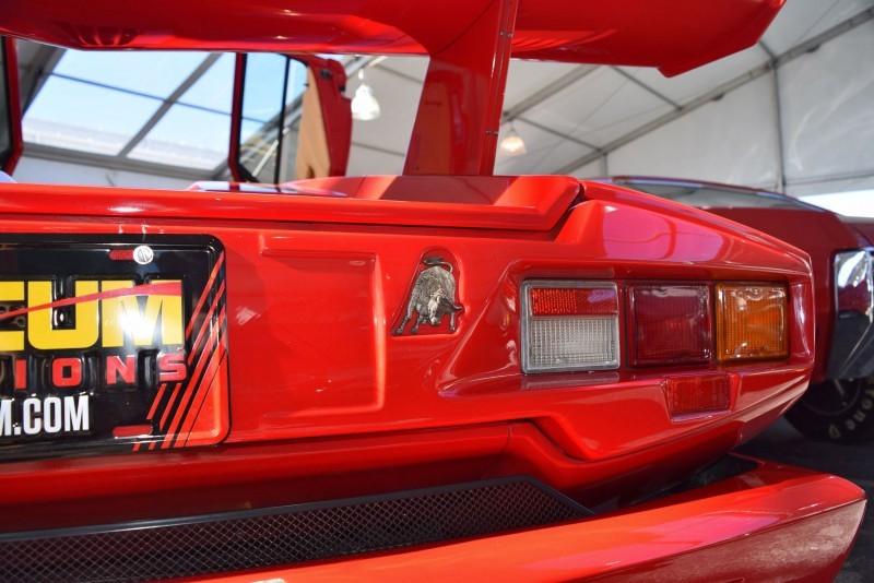 1989 Lamborghini COUNTACH 25th Anniversary Edition  28