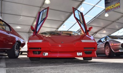 1989 Lamborghini COUNTACH 25th Anniversary Edition  9