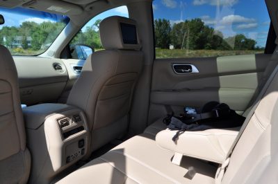 2014 Nissan Pathfinder Platinum Inside and Out11