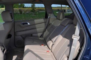 2014 Nissan Pathfinder Platinum Inside and Out13