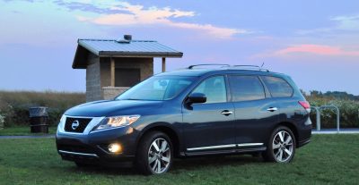 2014 Nissan Pathfinder Platinum Inside and Out32