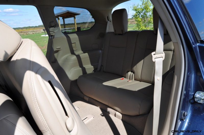 2014 Nissan Pathfinder Platinum Inside and Out4