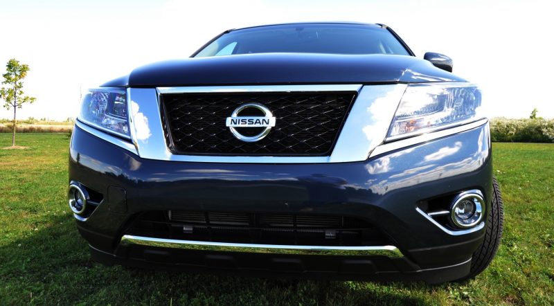 2014 Nissan Pathfinder Platinum Inside and Out86