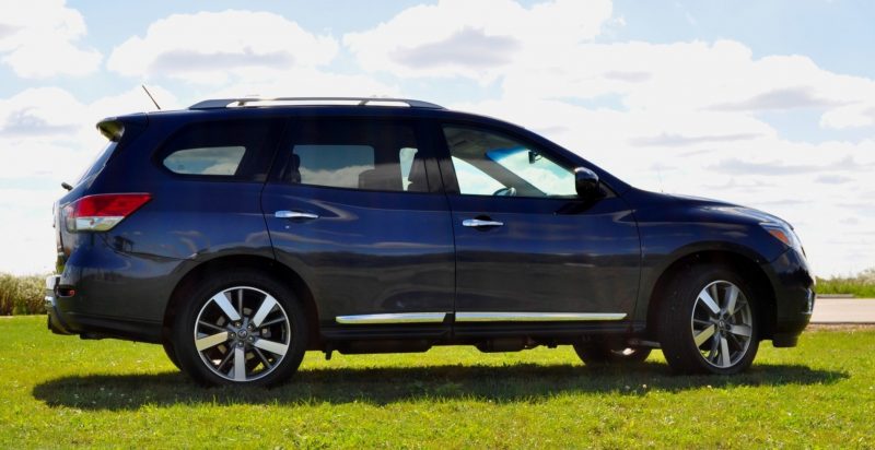 2014 Nissan Pathfinder Platinum Inside and Out95