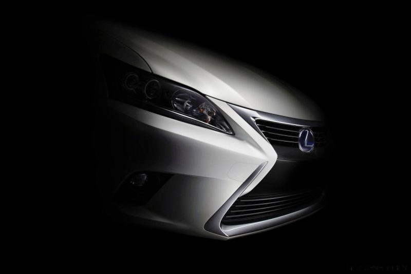 2014_Lexus_CT_200h_010